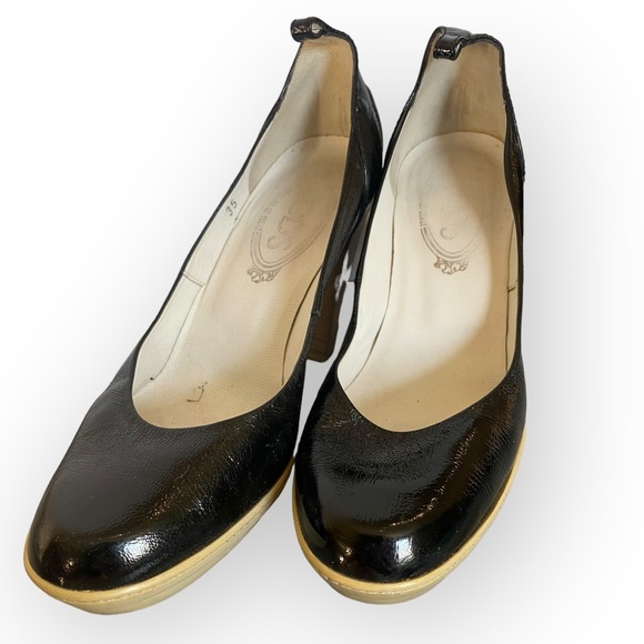 H8 TODs Aspen Patent Leather Heels - Picture 7 of 11